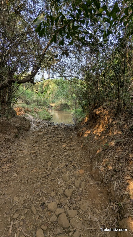 Dich(खंदक), Awade Kot